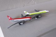 Global Link Airlines - Diecast Aircraft (2)