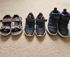 kids shoes size 11