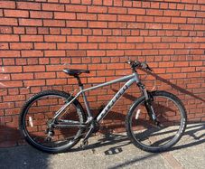 carrera mountain bike