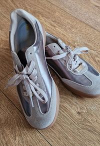 Lloyd & Pryce Trainers