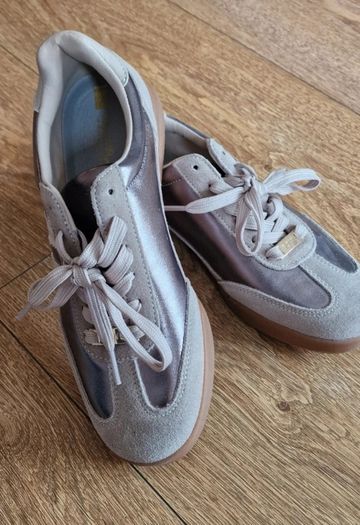 Lloyd & Pryce Trainers