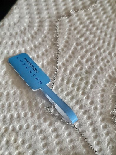 ladies silver chain and pendant