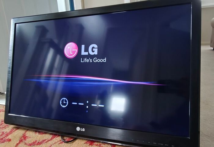 Lg 32" Lcd Tv (not Smart)