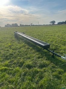 Portable feed trough