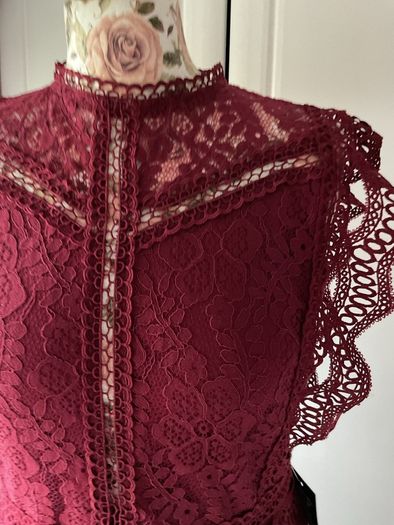 Bnwt burgundy lace detail occasion dress size 14