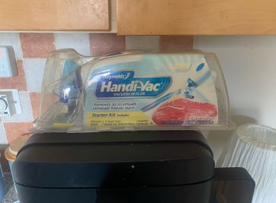 Reynolds Handi-Vac Vacuum Sealer