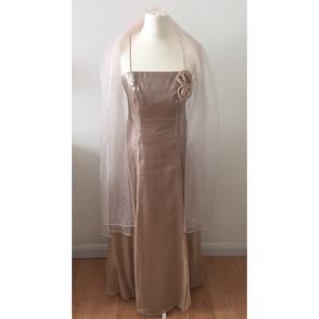 Elegant satin formal dress - Size 6