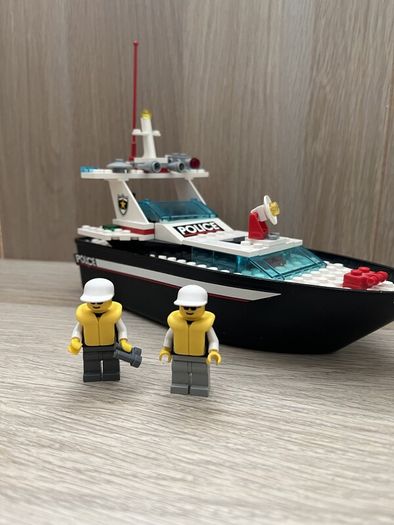 Lego police wave cops