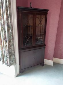 glass corner