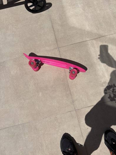 55cm Pink Skateboard