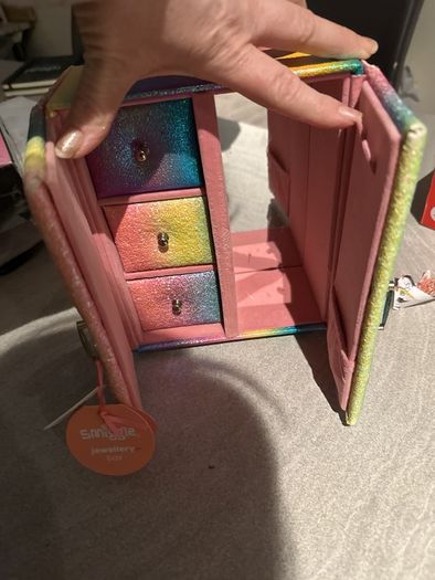 Smuggle jewellery box