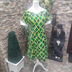Vintage 60s 70s green Geometric print dress