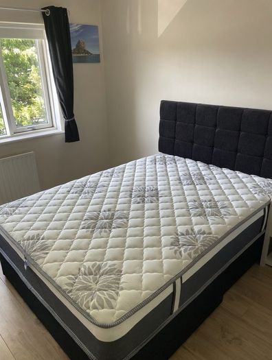 Double Divan Bed With Mattress and headboard (4ft6)