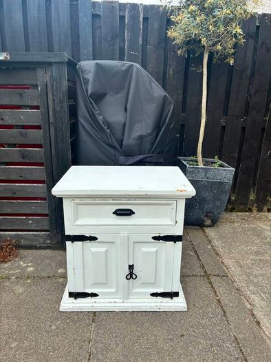 Small cabinet