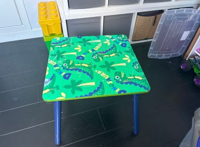 Kids Dinosaur Table