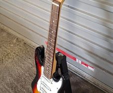 Burwood electric guitar 3/4 size