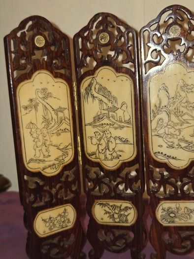 Vintage Chinese miniature table screen