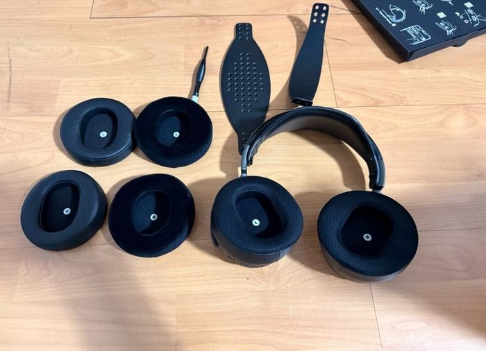 Audeze Maxwell wireless headset