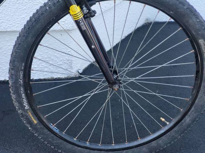 Mountain Carerra Axle 27.5 Wheels