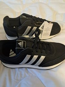 NEW Adidas Trainers - Size 6
