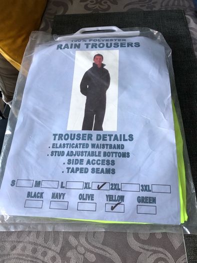 Mens new bottoms size XL