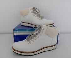 White Mountain Ankle Boots (bnib)