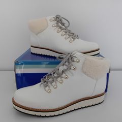White Mountain Ankle Boots (bnib)