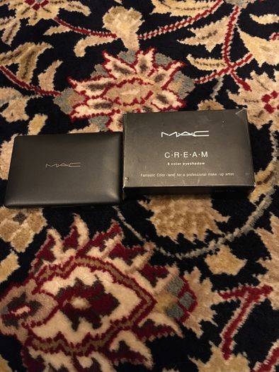 Genuine Mac 8 color Eyeshadow Palette