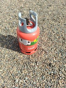 Lightweight gas cylinder