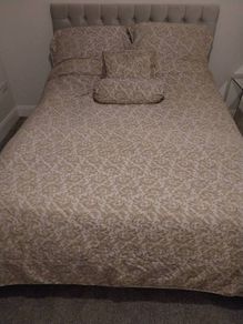 Duvet throw set