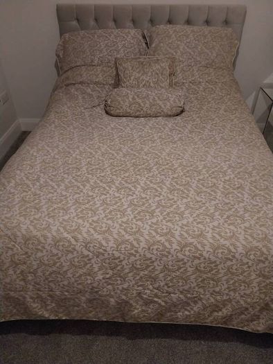 Duvet throw set