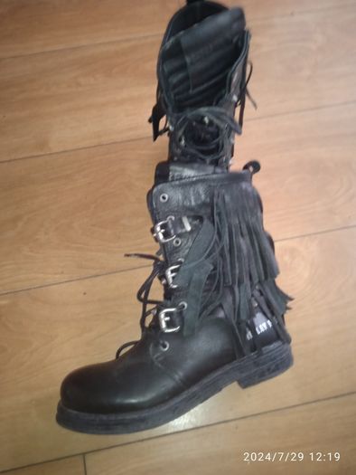 Replay boots