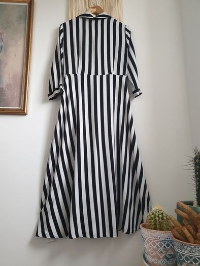 Yas dress size medium