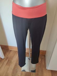 Vivess black sports bottoms size UK14 EU42 Postage included