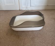 Cat litter box
