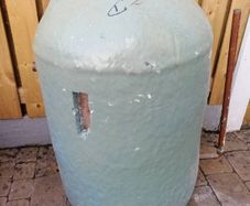 Hot water cylinder