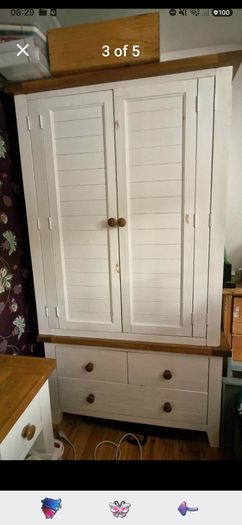 Solid Oak & Timber Bedroom Set: Wardrobe & Dressing Table
