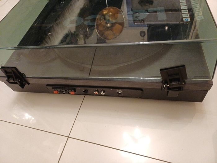 Lenco turntable ,with Bluetooth