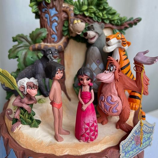 Collectible figurine "A Jungle Jubilee" by Disney Traditions