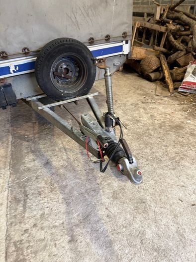 Blyss Twin Axle 2.7T Covered Trailer
