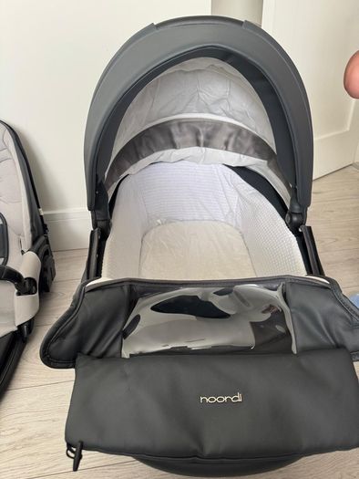 Premium Noordi Fjordi Leather 3-in-1 Pram & Car Seat (Plum) + Car Extras