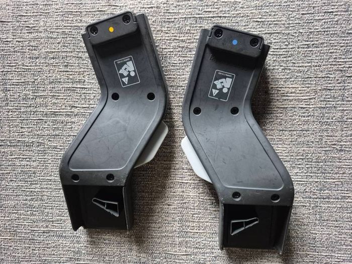 Maxi Cosi 360 Pebble and Family Fix 360 + adaptors for Uppababy buggy