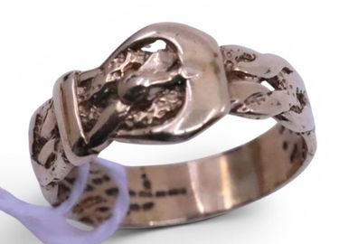 9k gold heavy buckle ring