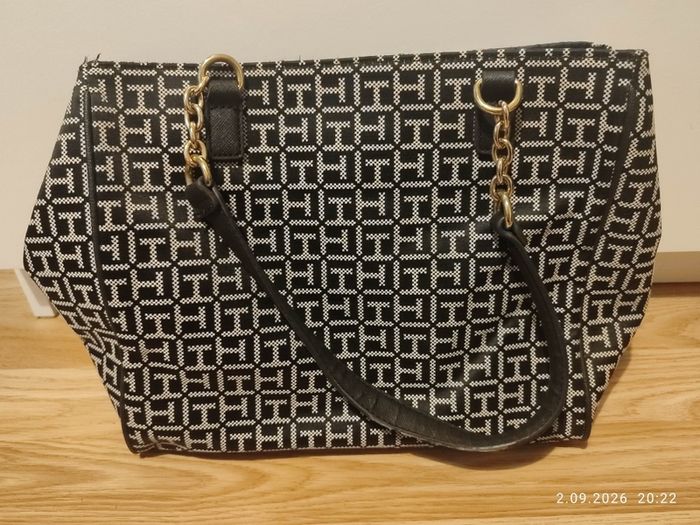 Tommy Hilfiger Monogram Jacquard Tote Bag Authentic