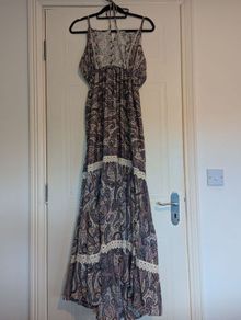 Stunning 100% silk floral maxi dress
