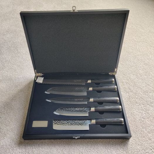 Osaka Damascus 5pcs Knife Set, Brand new 5pce knife set