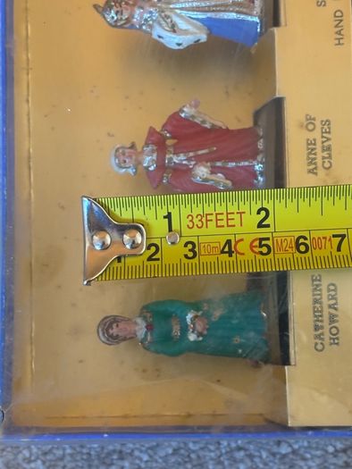 Vintage Cavendish Miniatures Boxed Figure Set feat. Henry VIII and his six wives