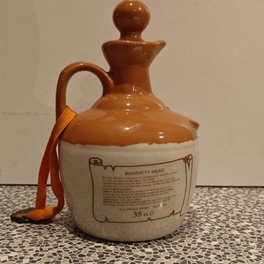 Old Bunratty Mead crock barware