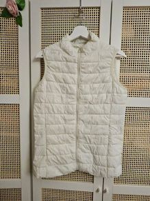 Off-white gilet S Dunnes