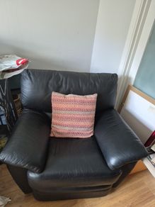 2 x Leather Reclining Armchairs